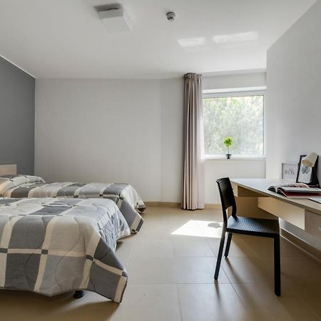 Camplus Mazzini Aparthotel Bologna Bagian luar foto