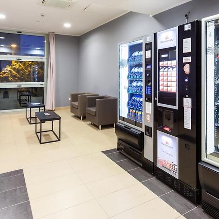Camplus Mazzini Aparthotel Bologna Bagian luar foto